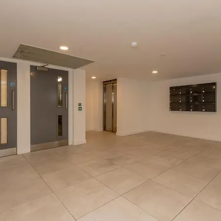 Designer Urban Apartment With City Terrace * Edinburgh