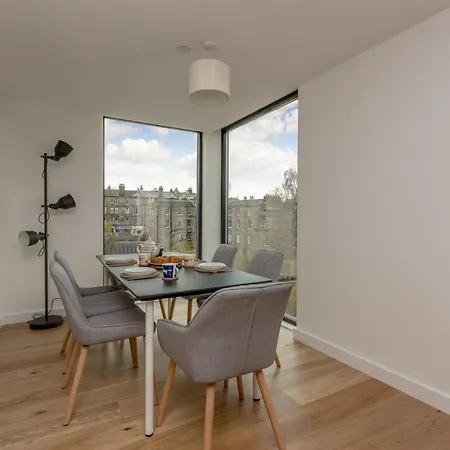 Designer Urban Apartment With City Terrace * Edinburgh