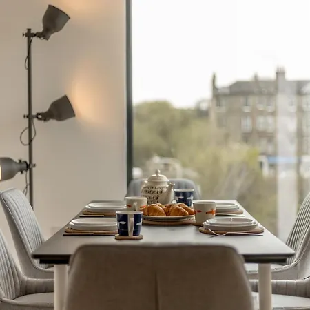 Designer Urban Apartment With City Terrace Appartamento