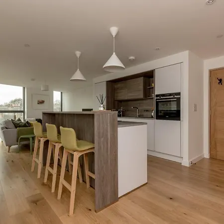 Designer Urban Apartment With City Terrace Apartman *