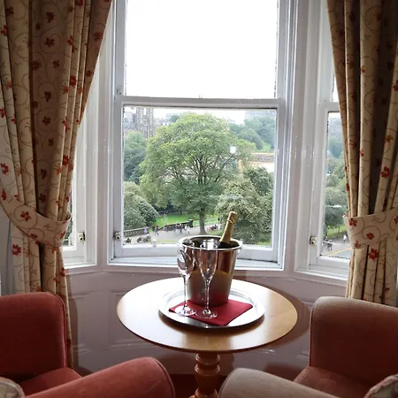 Old Waverley Otel Edinburgh