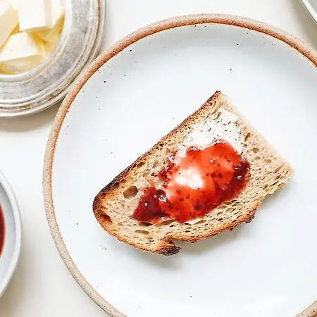 Holyrood Aparthotel 4*