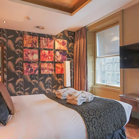 Le Monde Hotel 4*