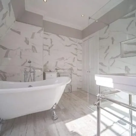 The Inverleith Nyaraló *