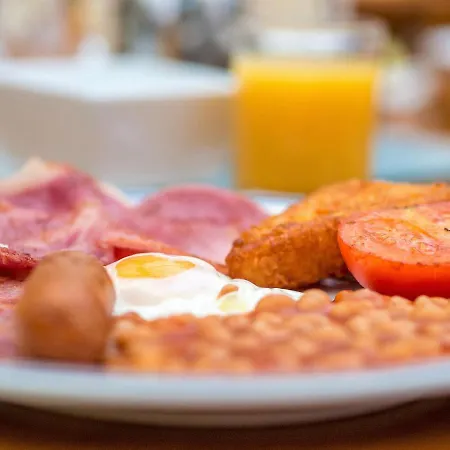 Hotel Corstorphine 3*