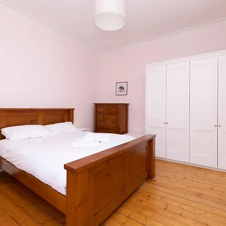 Apartment Joivy Gorgeous 1-bed Flat With A Shared Garden *