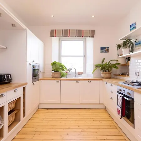 Joivy Gorgeous 1-bed Flat With A Shared Garden Apartment