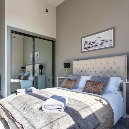 Daire Luxury Manhattan Loft-style Near Centre