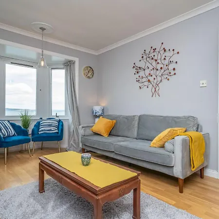 Stunning Flat With Sea View And Parking - Pass The Keys Lägenhet
