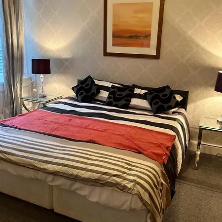 Royal Mile Mansions 2 Bedroom - Centre דירה *
