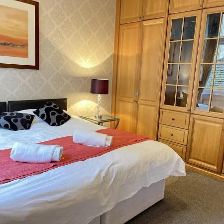 Royal Mile Mansions 2 Bedroom - Centre *
