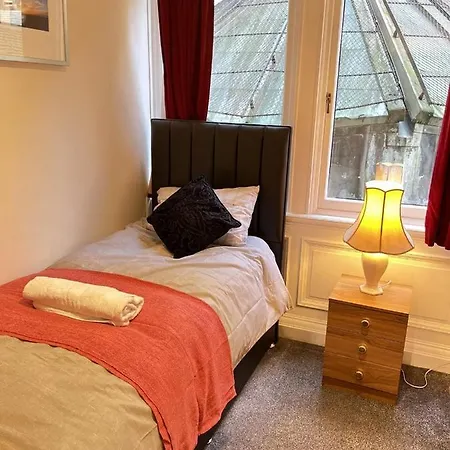 Royal Mile Mansions 2 Bedroom - Centre * אדינבורו