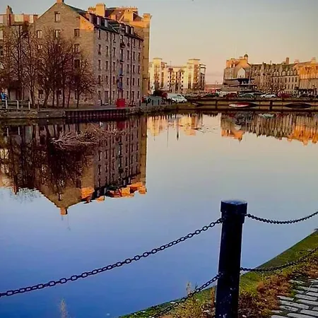 The Cooperage No 6, The Shore * Edimburgo