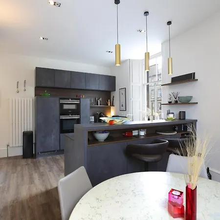 The East London Street Apartament