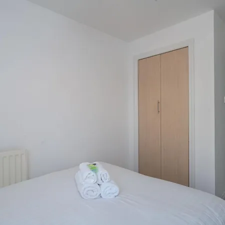Appartement Pass The Keys Cosy And Bright 2 Bedroom Flat With Free Parking *