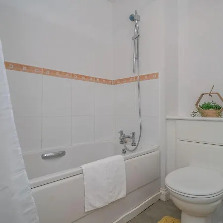 Pass The Keys Cosy And Bright 2 Bedroom Flat With Free Parking Édimbourg