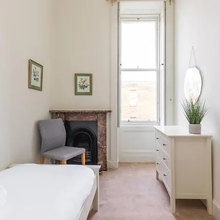 Apartament Stunning 3 Bedroom Flat In Bruntsfield Edynburg