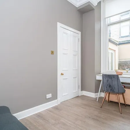 Pass The Keys Renovated 4 Bed With Private Garden And Car Park Appartement Édimbourg