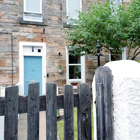 Apartment Cozy With Character Cochrane At Leith Links Park Edinburgh