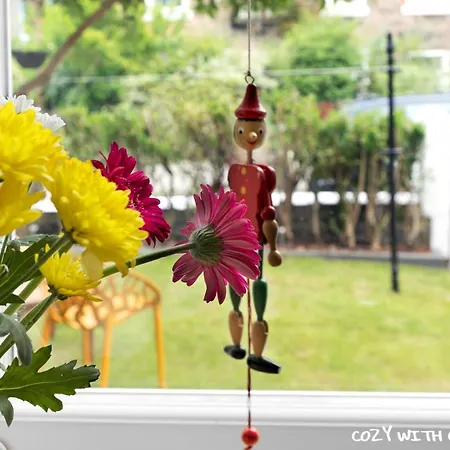 Cozy With Character Cochrane At Leith Links Park Apartment