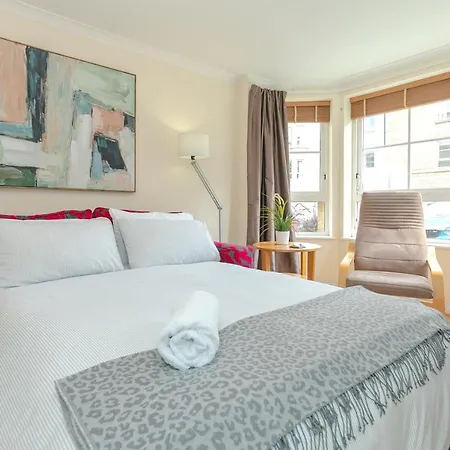 Apartment Dicksonfield Quiet Central Family With Parking *