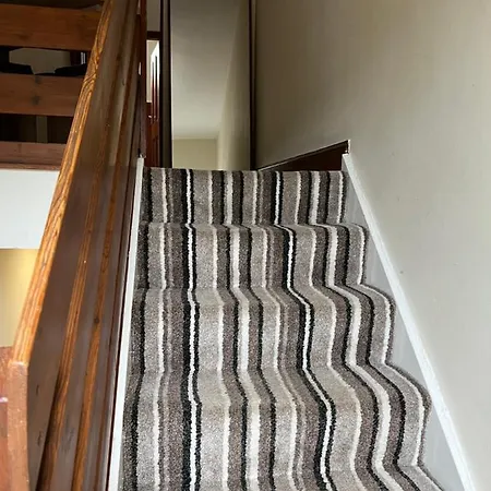 4 Bed Near Airport Nyaraló Edinburgh