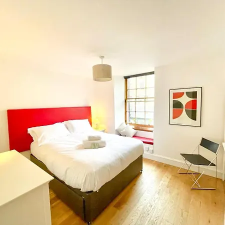 Prime New Town. Newly Reno'd Cosy Nest * Edinburgh