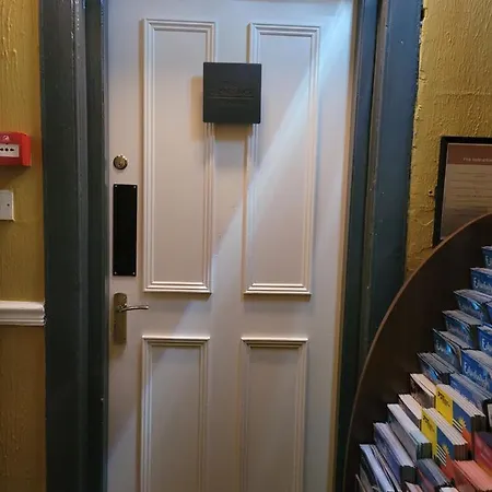 The - No 8 Gasthof Edinburgh