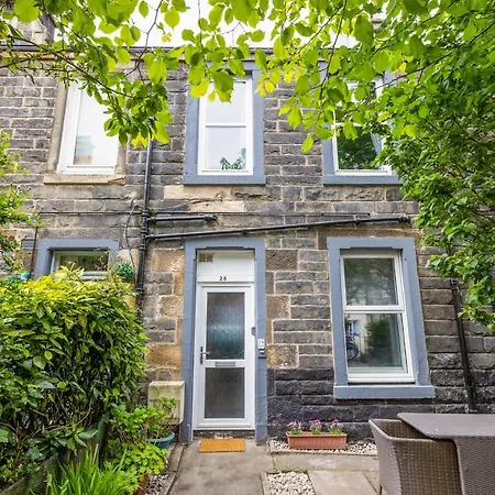 Апартаменты Joivy Charming Near Leith Links With Patio *