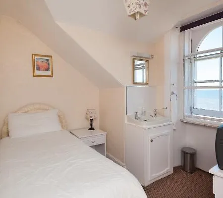 Bed & Breakfast Beachfront 2*