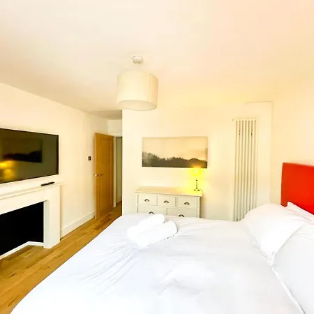 Daire Prime New Town. Newly Reno'd Cosy Nest *