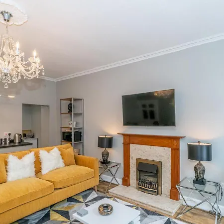 Dom wakacyjny Superb 3beds House In Chic Area Of The Centre - Pass The Keys