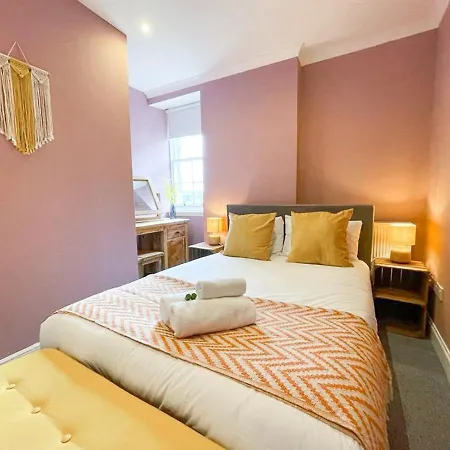 Daire Lively & Energetic 2br On The Royal Mile