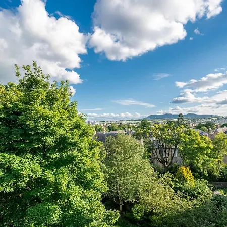 Pass The Keys Spacious 2beds Flat With Amazing Views Near The Meadows Apartment *