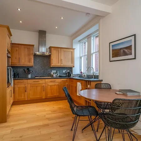 Pass The Keys Spacious 2beds Flat With Amazing Views Near The Meadows * Edinburgh