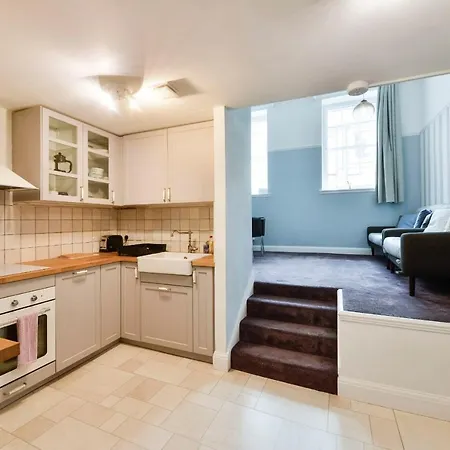 Apartment Guestready - Remarkable 2-Bedroom Apartment In Holyrood Park Edinburgh