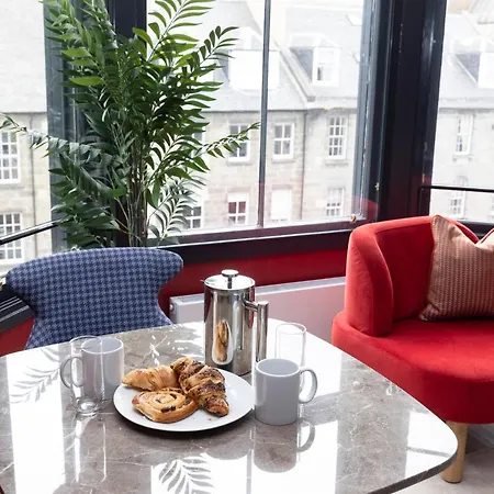 30 Castle Street Deluxe 3*