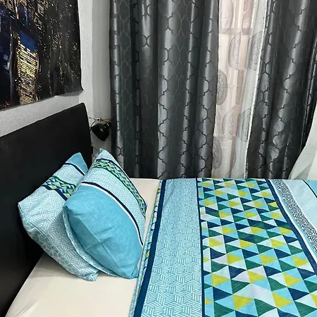 Historic Royal Mile Flat , 5min From Waverly Railway Station Apartament Edynburg