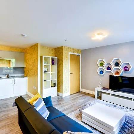 Guestready - Stylish & Welcoming In Chesser Edinburgh!