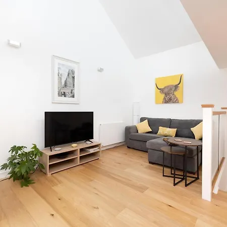 Apartamento Modern 3-storey 3-bedroom *