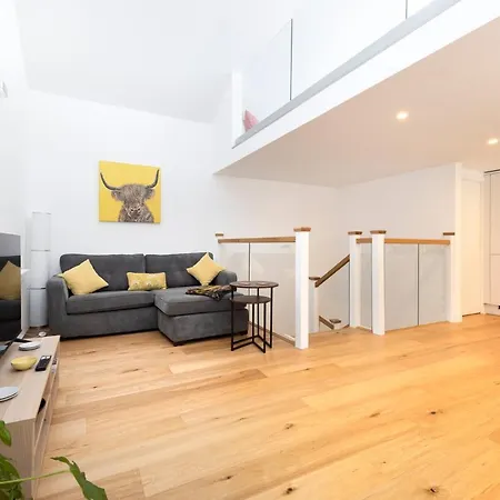 Apartament Modern 3-storey 3-bedroom *