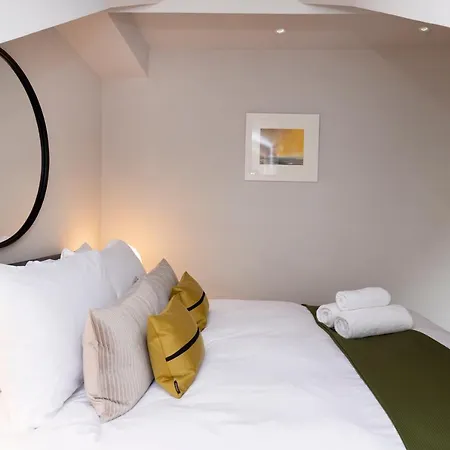 Joivy Luxury Flat Near Castle דירה *