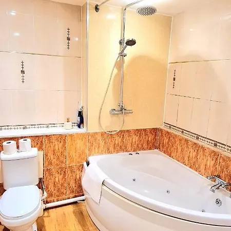 Apartment Luxury Five Bedroom Deluxe Duplex I Centre I Fully Equipped I Fountainpark Edinburgh