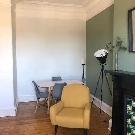 شقة Stylish 1 Bedroom Near Leith
