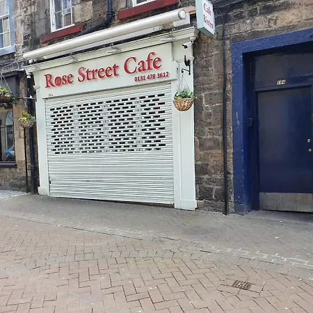Lovely 2 Bedroom Flat In The Heart Of The Appartamento Edimburgo