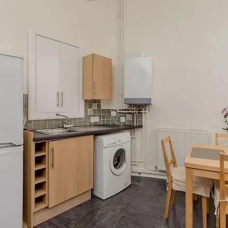 St Quarter 2 Bed