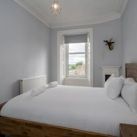 Apartment Pass The Keys Renovated And Spacious 2beds Flat In Quiet Area *