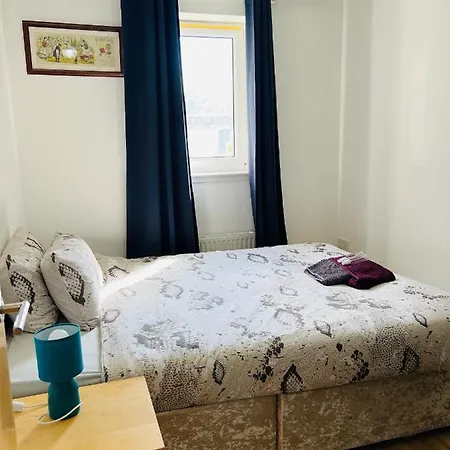 Fabulous 1bed 1bath Ground Floor Shared ,only Double * 爱丁堡