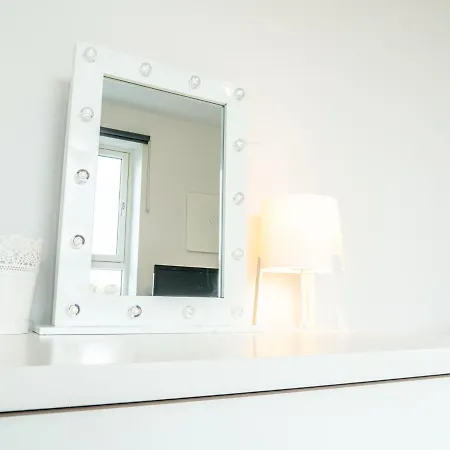 Pass The Keys Beautiful 2-Bd Penthouse With Amazing Views *
