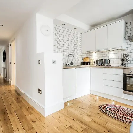Cozy With Character Large 2 Bedroom Main Door With Garden Ferienhaus Edinburgh